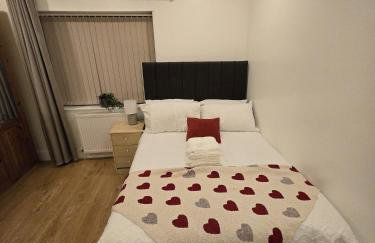 Luxurious home away from home - Photo 9