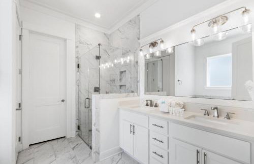 Sandy Cheeks Pet Friendly - Photo 54