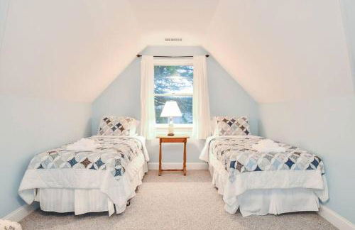 Beautiful Family Home Walk to Beach - Foto 17