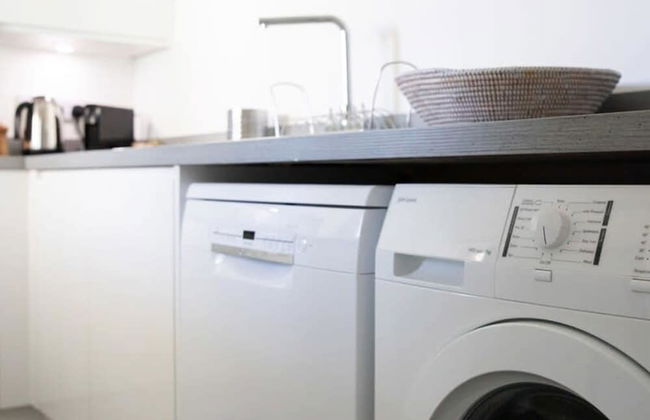 Beachfront Apartment With Panoramic Sea Views - Foto 26