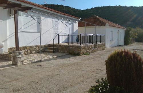 Loutsa Finikounta, 1room Apartment on the beach - Photo 13