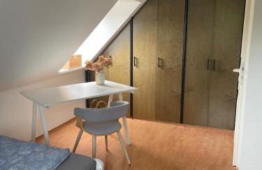 Twenge Retreat - Haus Nähe Stadt und Flughafen mit Garten, 3 Zimmer, TV, Küche, Bad und Netflix - Foto 25