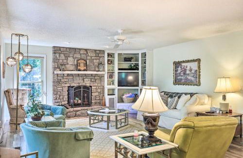 Furnished Deck with Views Hot Springs Cottage - Foto 6