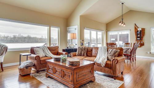 Lakefront Escape with Deck 10 Mi to Ann Arbor! - Foto 1