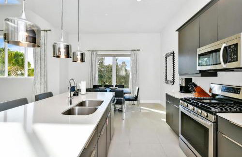 Contemporary Condo With Pool Table Near Disney With Resort & Waterpark Access - B27-212 - Foto 7