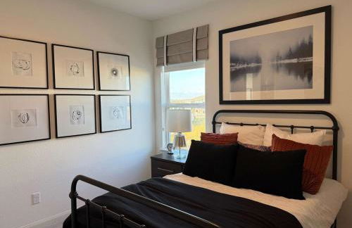 Spacious 4BR Oasis - Pool - Patio - 8 Min to Kalahari - Foto 3