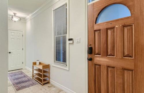 Captivating 4BR Haven with Park View near DT - Foto 23