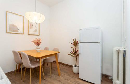 Urban Nest Retreat - Photo 17