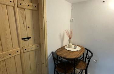 Nostalgia Traditional Home - Photo 25