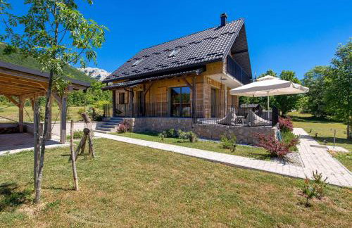 Modern Alpine Monsalbius Chalet - Foto 1