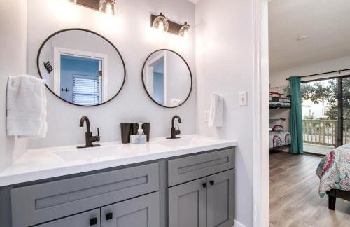 Heated Pool & Spa, 4min Walk To Beach - Zula Beach - Foto 28