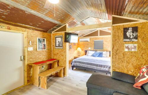 Higden Studio with Private Deck Less Than 1 Mi to Lake! - Foto 6