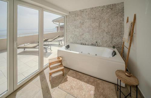 Nachhaltige Wellnessauszeit mit Traumblick, Pool, Sauna, Whirl-Wanne - Foto 17