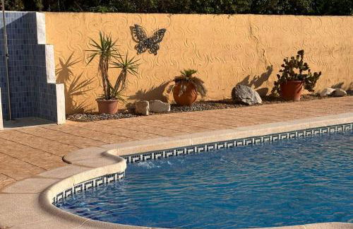 Casa Bueno- Sleeps 7 Private Pool & AirCon - Foto 42