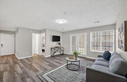 Stylish 2BR2BA with room to unwind - Foto 9