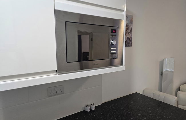 Free Private Transport From Any Dublin Port - Photo 21