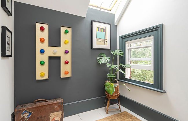 Chic and Colourful Family Home by Underthedoormat - Foto 15