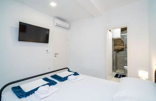 Hidden Gem Apartment - Photo 21