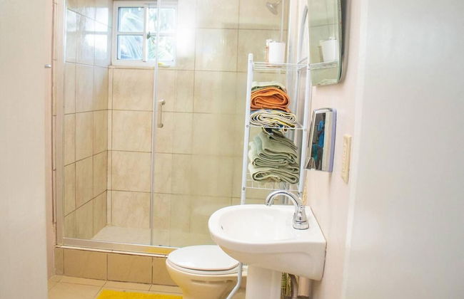 Lovely 2 Bedroom Apt 4 Warm, Cosy, Comfortable - Foto 8