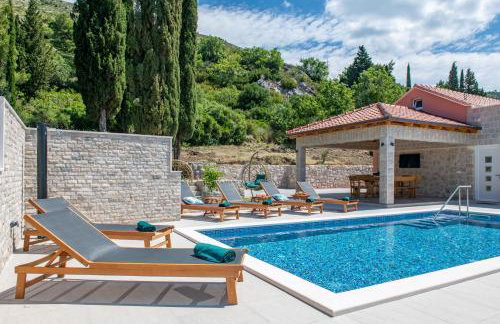 Villa Pajkan - Foto 2