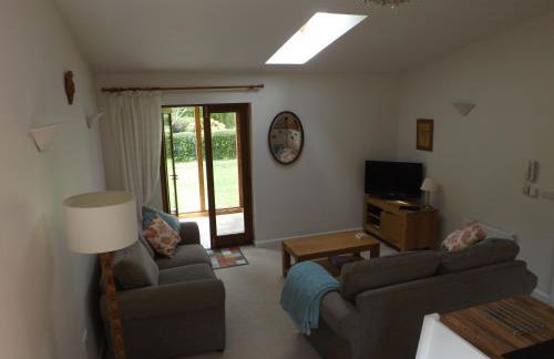 Willow Cottage - Photo 2