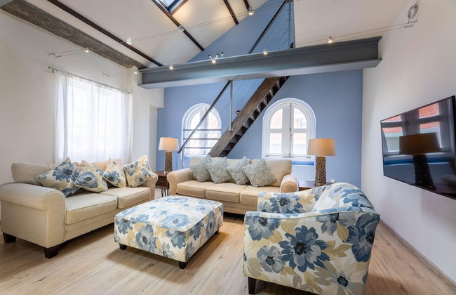 NEW The Yellow House - Renovated Monumental Penthouse - Foto 5