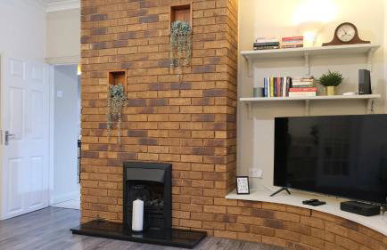 Lovely 5 Bedroom Home w Garden near Northampton - Photo 51