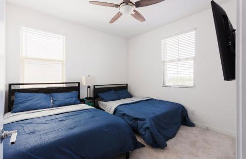 Modern Desert Home-Great for families & groups, near golf, hiking, and city fun, Private in-law suite with own entrance also available separately - Foto 9