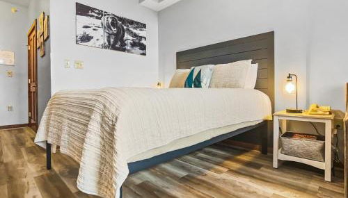 Highland House 420 Stylish Studio in the Village Hot Tub WiFi - Foto 1