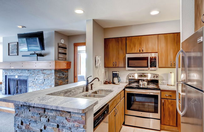 Studio in Lakeside Village, Updated Kitchen & Bath apts - Foto 99