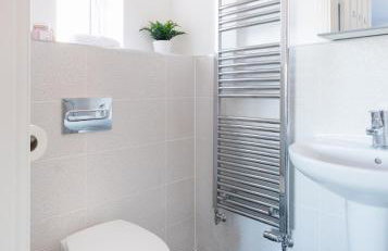 3 Bedroom House - Sleeps 8 - Driveway Parking - Foto 9