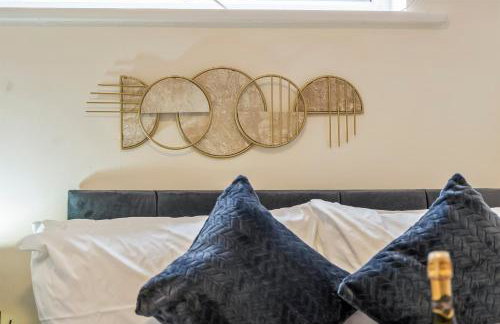 2 Bed Flat - Gatwick Airport - FREE PARKING - Foto 11