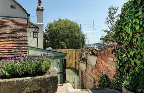 Quaint 18th Century Cottage in Lymington - Foto 35