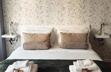 Twentythree Luxury Apartment - Photo 21