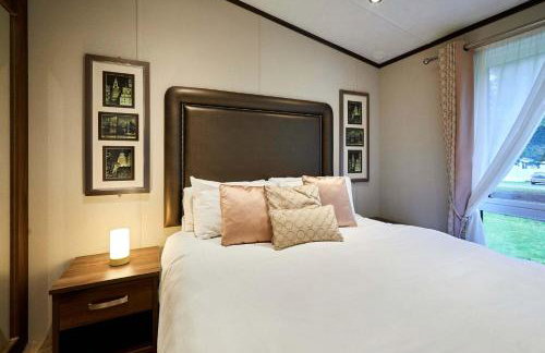 Bramble Lodge with Hot Tub - Foto 20