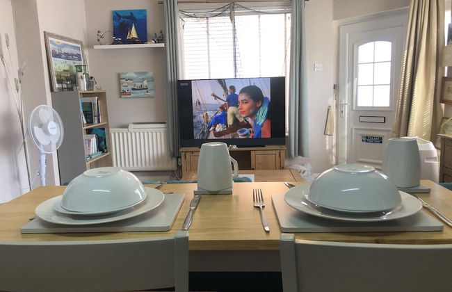 Superb Apartment With Sky Glass TV and Netflix - Foto 14