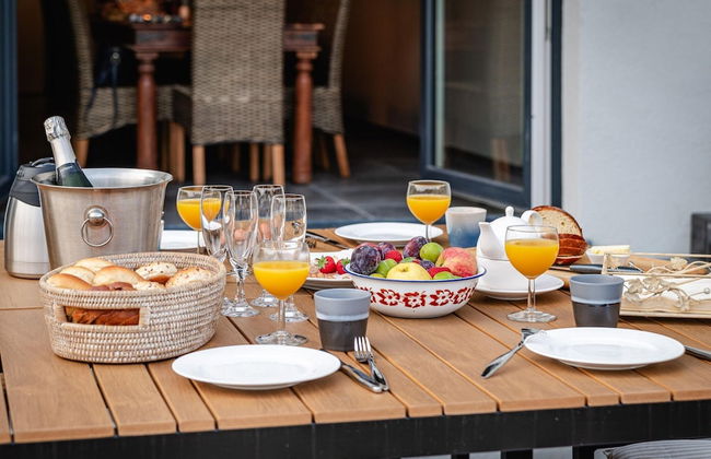 Villa Steps From Castle - Photo 27