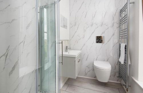 Northumberland Hot Tub Haven for 10 in 5 ensuite bedrooms - Photo 26