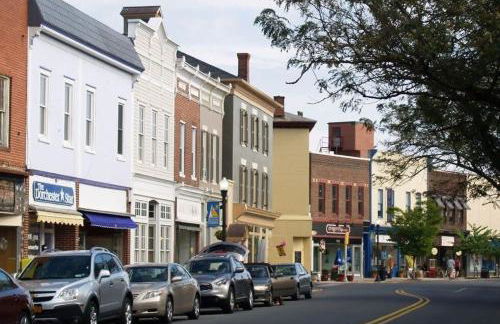 New Intown Waterfront Townhome wPool & Location - Foto 45