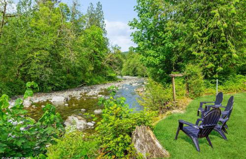 Riverfront Cabin, Nordic Hot Tub, Dog-Friendly - Foto 3