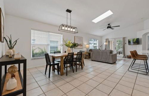 Indian Ridge - Pool Home with Spa, Newly Renovated - Foto 10