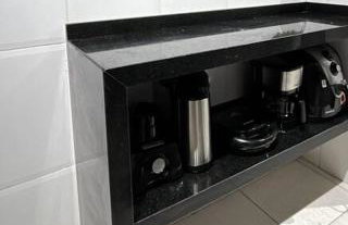 Apartamento 23A para 6 pessoas com Piscina e Churrasqueira no Cond Torremolinos Beach a 80m para Pé na areia na Praia da Enseada Ubatuba - Foto 16