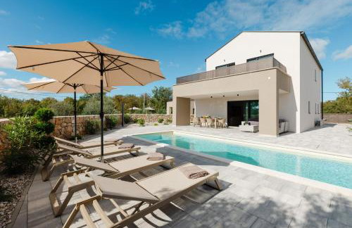 Villa Delight - Photo 1