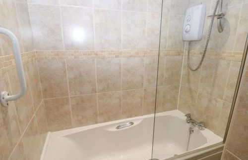 Wood Cottage - Photo 22