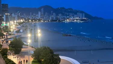 Casa Pepa con vistas y amaneceres en Benidorm - Photo 2