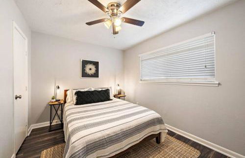 Large South Houston gem with covered patio seating - Foto 22