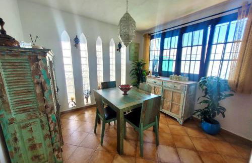 GATU PREMIUM Villa Lurberri piscina privada, 4 dormitorios, 2 baños, parking , jardines, " Preferente mayores de 25 años y familias " ín y barbacoa - Foto 26