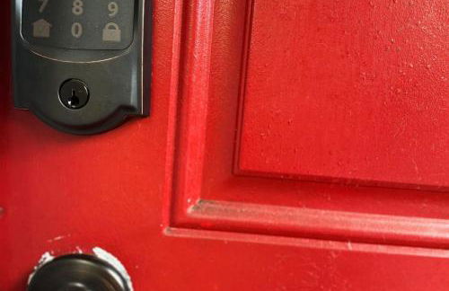 Cozy King Bed Cabin Fireplace - Photo 7