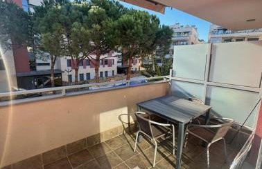 Precioso piso cerca de playa Fenals con 2 piscinas y terraza - Photo 2