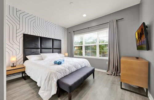 Beautiful 3 Bedroom Villa with Private Hot Tub, 10 mins to Disney! - Foto 15